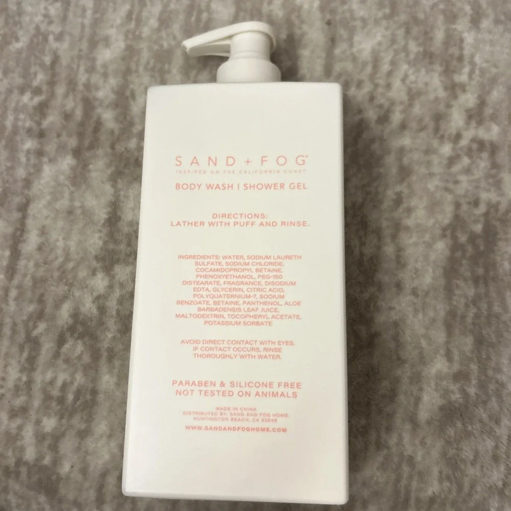 Sand + Fog Strawberries & Cream Body Wash/Shower Gel 32 fl oz TikTok Viral Finds